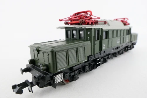 Arnold HN2031 E-Lok BR E 94 263 der DB, grün, NEM 651, LED, OVP, (C826)
