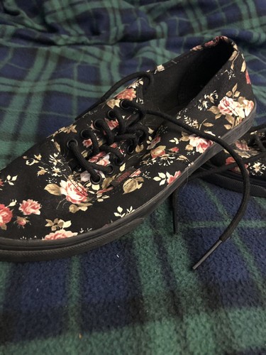 mens flower vans