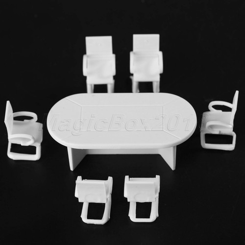Un set di tavolo e sedia per sala conferenze modello bambola arredamento casa scala 1:50 19 mm - Foto 4 di 7