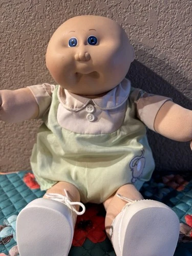 COLECO Cabbage Patch PREEMIE boy in green romper w/elephant Logo