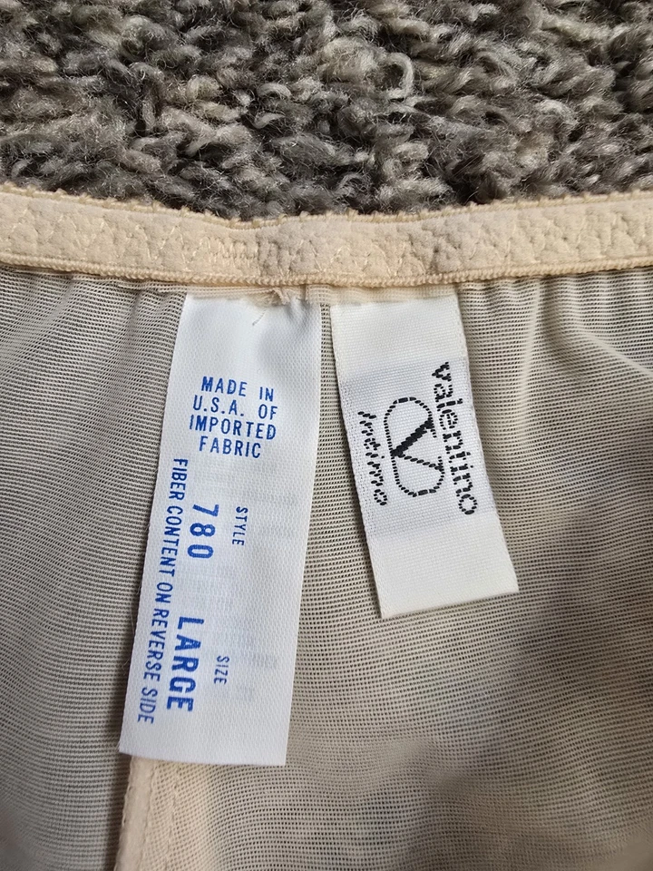 Bragas VALENTINO Nuevas De Colección Años 80 Hermosas y Femeninas Malla Transparente/Encaje Grandes Foto 3 de 4