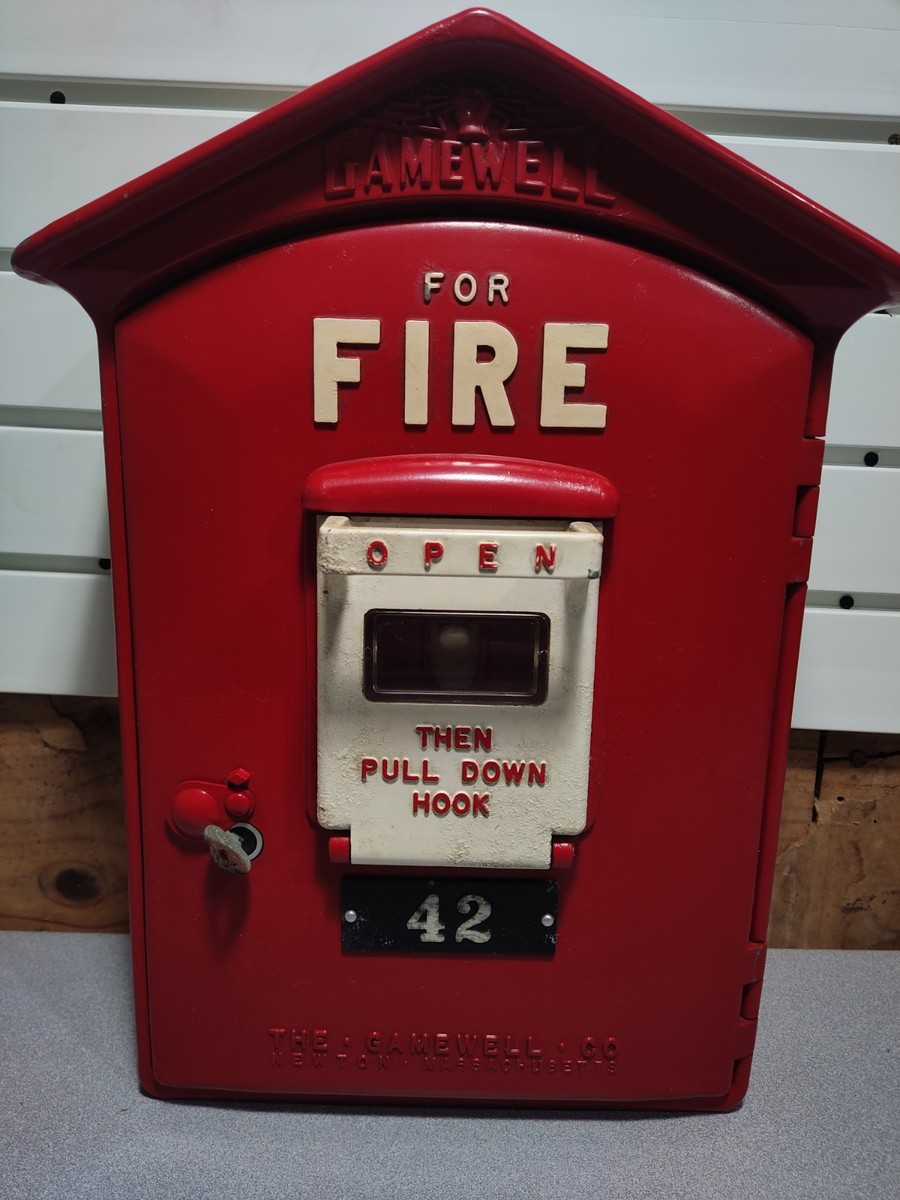 Collectable Vintage Gamewell Fire Alarm Box. With Key ( Untested