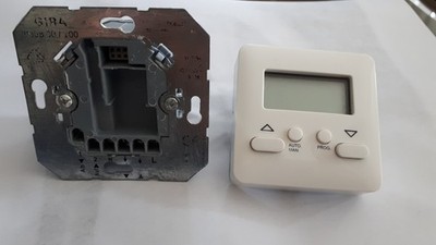 Gira System 55 Jalousiesteuerung 0841 Aufsatz + 0398 Einsatz / easy / Reinweiß