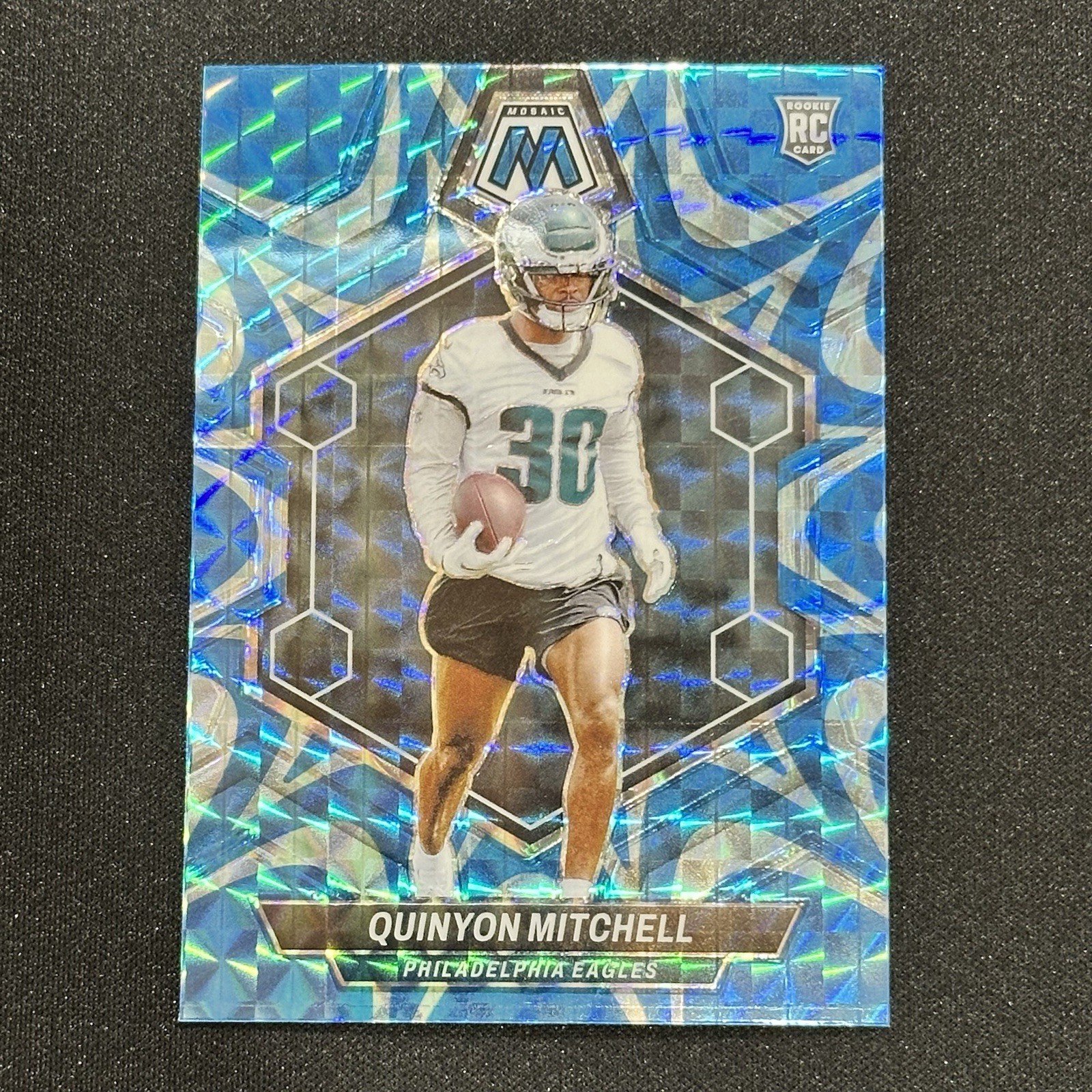 2024 Panini Mosaic Quinyon Mitchell Blue Reactive Prizm #322 Eagles RC