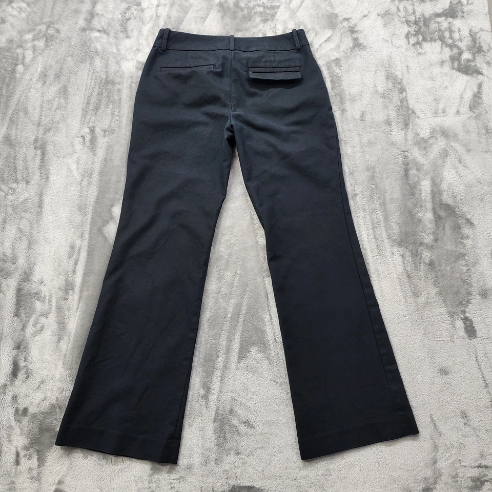 Calça Banana Republic Feminina 2P PETITE Preta Cintura Baixa Perna Flare Escritório Preppy - Imagem 2 de 4