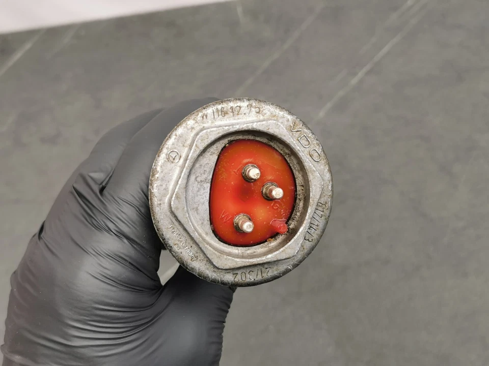 Оригинальный БЛОК ОТПРАВИТЕЛЯ УРОВНЯ ТОПЛИВА VDO MERCEDES - BENZ W116 - Изображение 3 из 4