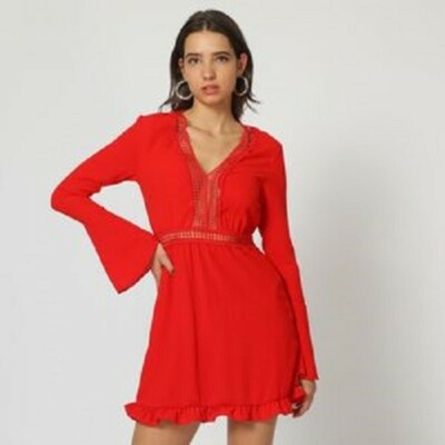 MISSGUIDED. Kleid rot mit Glockenärmeln, Gr. M, neu mit Etikett