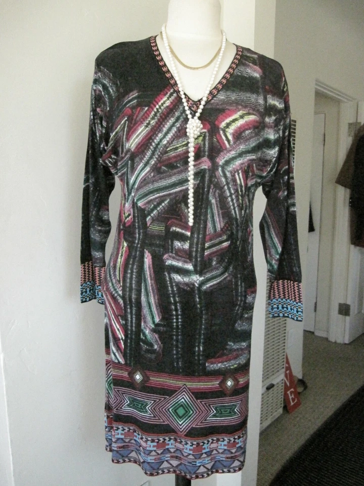 NUEVO CON ETIQUETAS $ 199.- VESTIDO CUSTO BARCELONA MUJER Talla MEDIANO MULTICOLOR LANA Y VISCOSA Foto 3 de 4