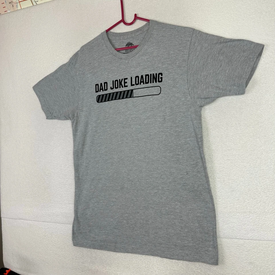 Camiseta Dad Joke Loading Ann Arbor Adulto Grande Divertida Gris Manga Corta Foto 3 de 4