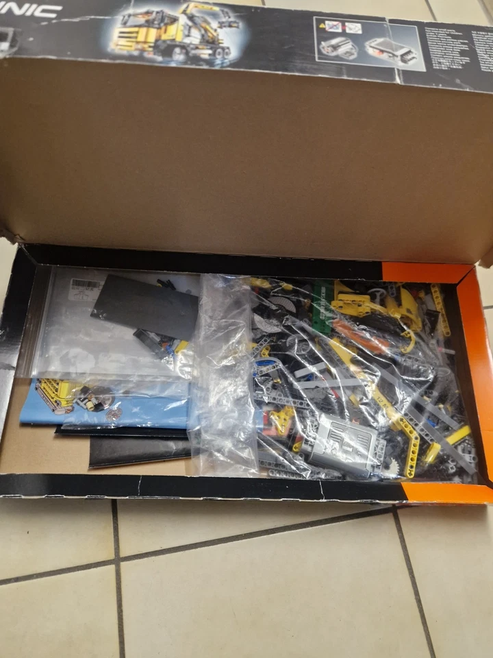 LEGO Technic 8292 Truck mit Hebebühne oder Truck mit Kipper - Bild 2 von 4