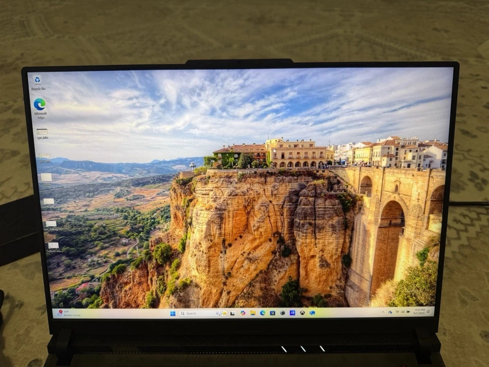 ASUS ROG Strix SCAR 16 QHD+ 240Hz (Core i9-14900HX 32GB/2TB SSD RTX 4090) Laptop - Image 3 of 4