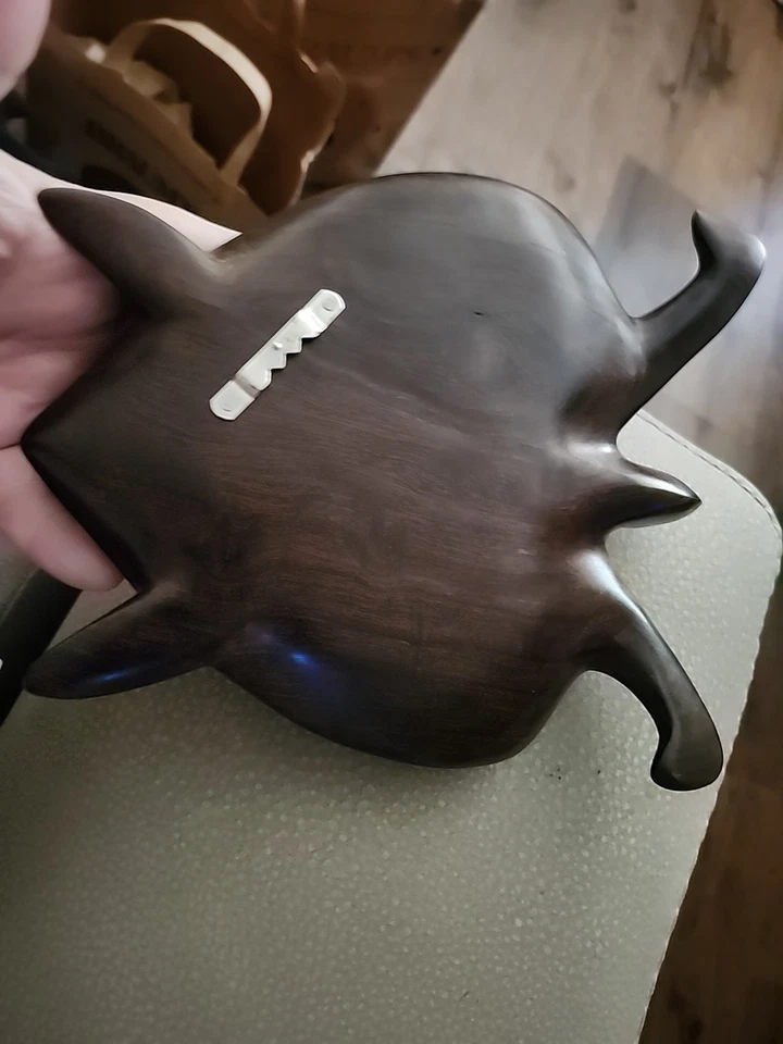 Tortuga tallada en madera de hierro tallada en madera 7 1/2 × 6 1/2 pulgadas Foto 4 de 4