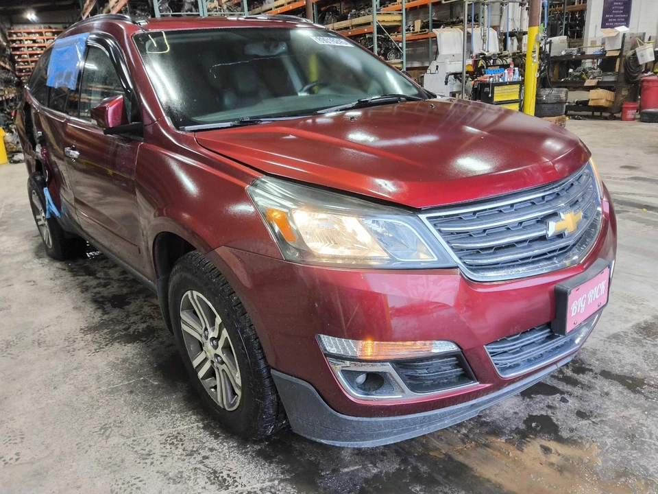 Espejo retrovisor interior delantero central usado se adapta a: Chevrolet Traverse 2017 con tele Foto 3 de 4