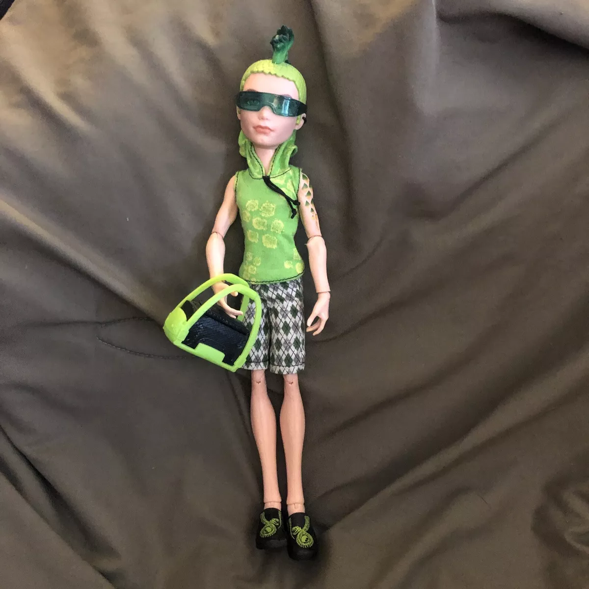 Monster High Deuce Gorgon Son of Medusa 