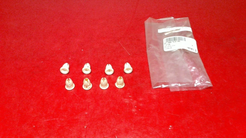 Комплект из 8 молдинговых зажимов Mercedes W202 W210 C220 C230 C280 C36 E300 0019887681 - Изображение 4 из 4