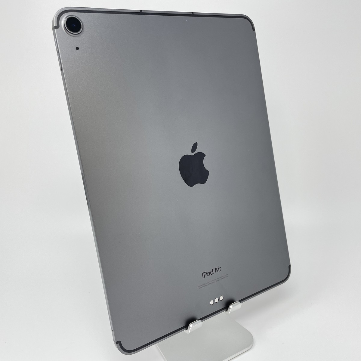 Apple iPad Air 5th Gen 64GB Space Gray Unlocked - Excellent