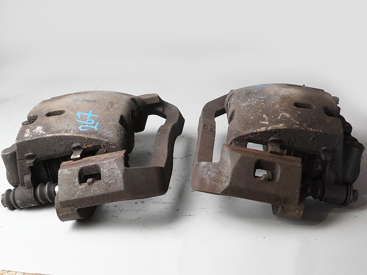 2008 - 2012 Ford F550 Super Duty Caliper Brake Front Set Of 2