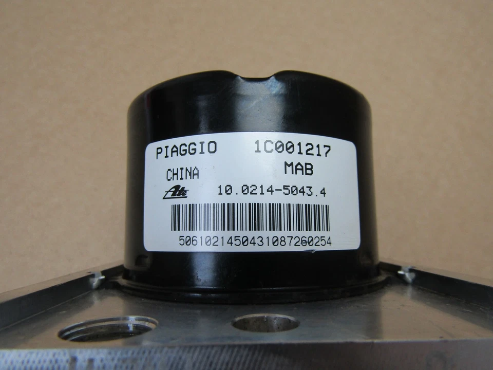 Piaggio MP3 500 LT Sport ABS 2018 2,717 miles ABS pump control module (12538) - Image 4 of 4