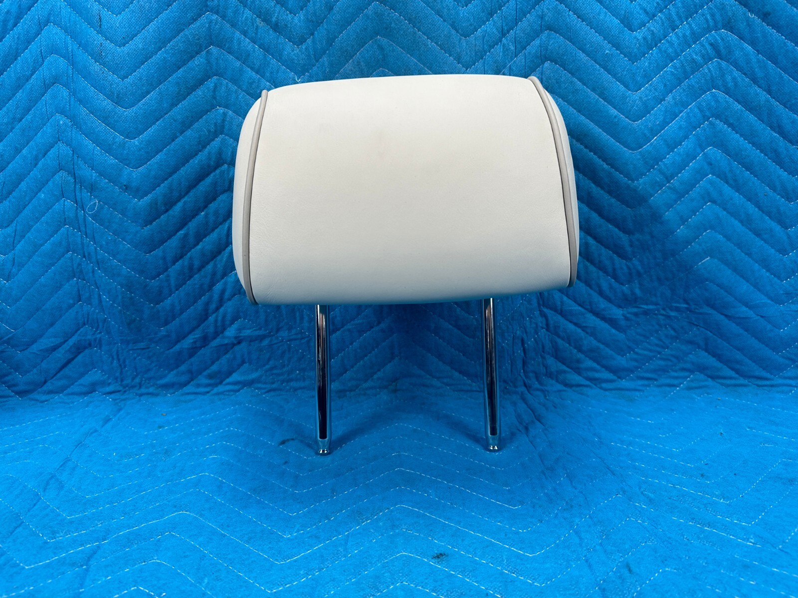 Bentley Continental Flying Spur Rear Seat Headrest RH or LH Ivory 2008-2012 OEM