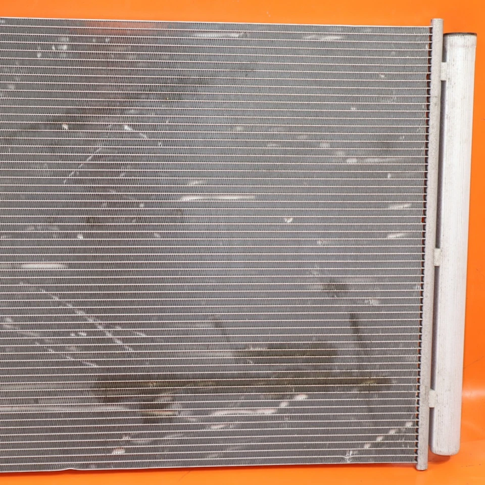 Condensador Mercedes Benz C300 AC 2015 2016 2017 2018 A0095000454 C63 GLC63 E300 Foto 3 de 4