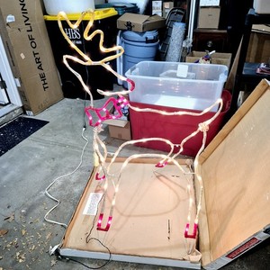 Mr Christmas 3D Light Sculpture Standing Reindeer 52" Tall 32" Wide in Box 