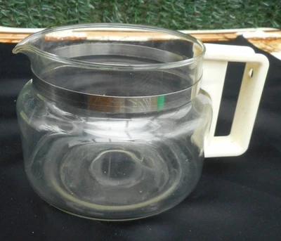VERSEUSE en VERRE CAFETIERE UNIVERSELLE très bon état Poignet blanche, Contenanc - Photo 1/4
