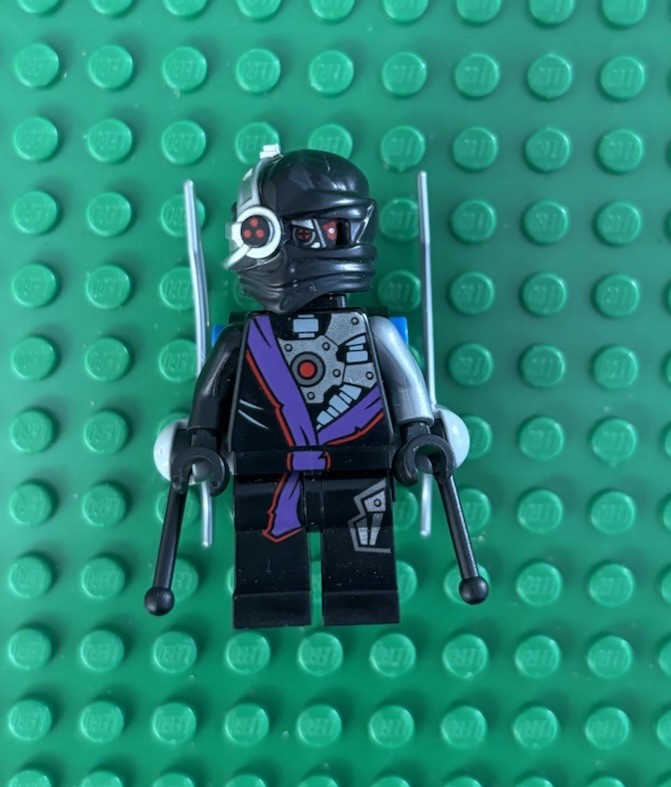 LEGO Nindroid Warrior Minifigure w/ Twin Blade Jet Pack njo100