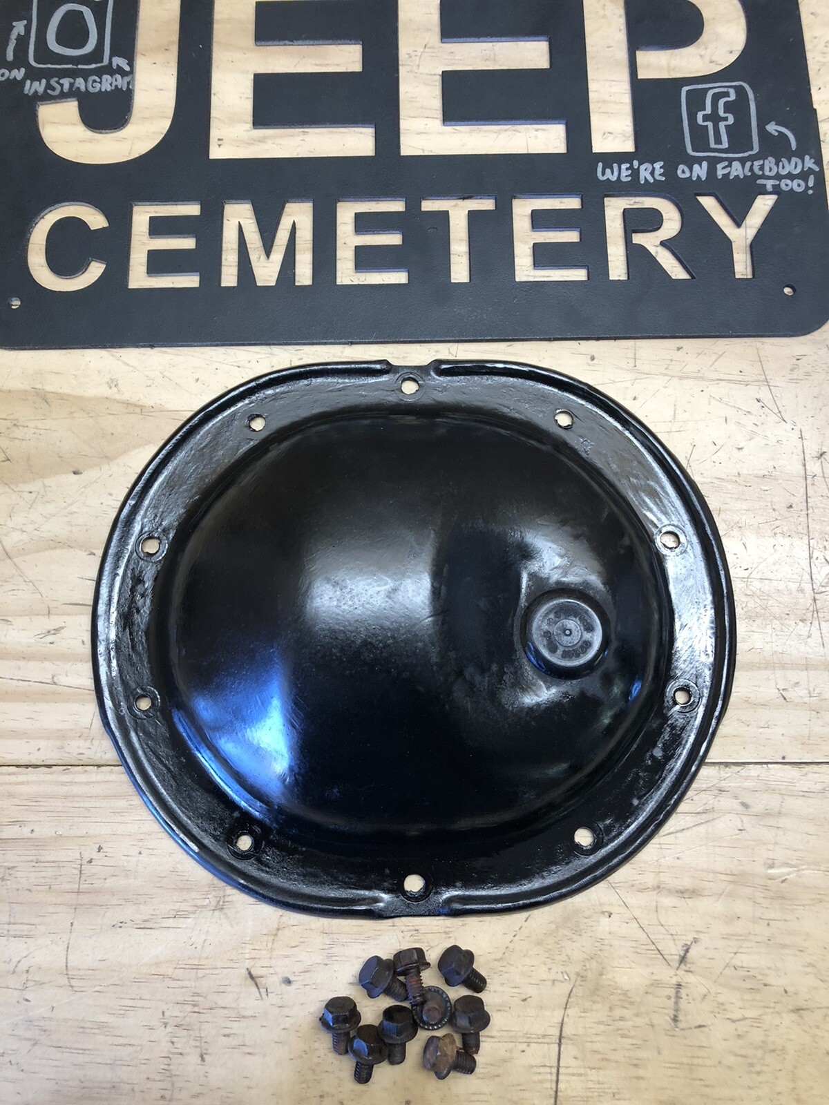 9101 Jeep Cherokee XJ OEM Chrysler 8.25” Rear Axle Differential Cover