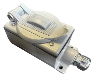 Hubbell HBL5679C Outlet 15A 250V Killark FS-1 Electrical Box Weatherproof Cover