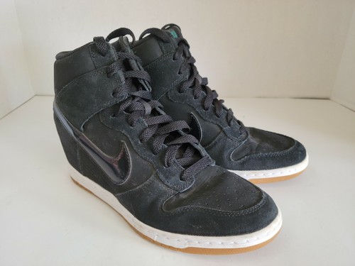 NIKE DUNK SKY HI ESSENTIAL WEDGE HEEL 