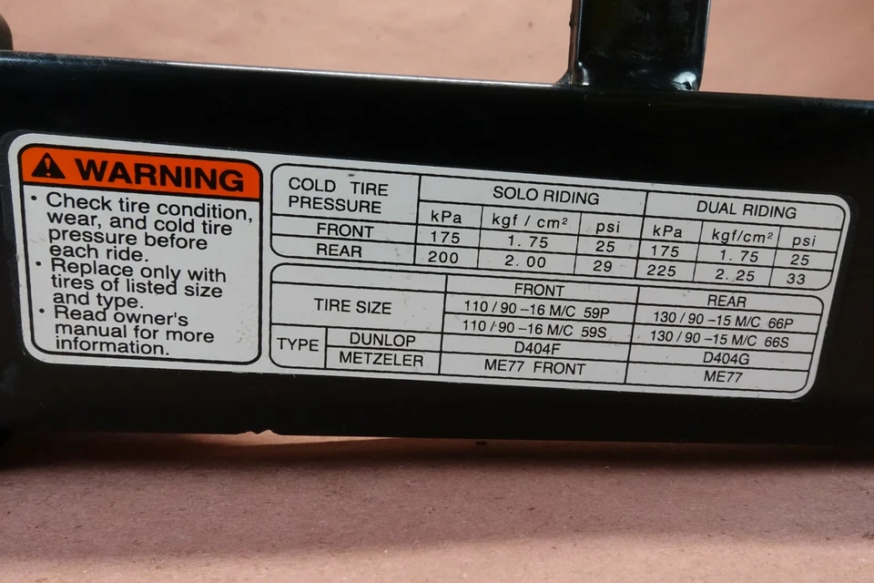 Braço oscilante traseiro Suzuki Marauder GZ250 1999-2010 - Imagem 3 de 4