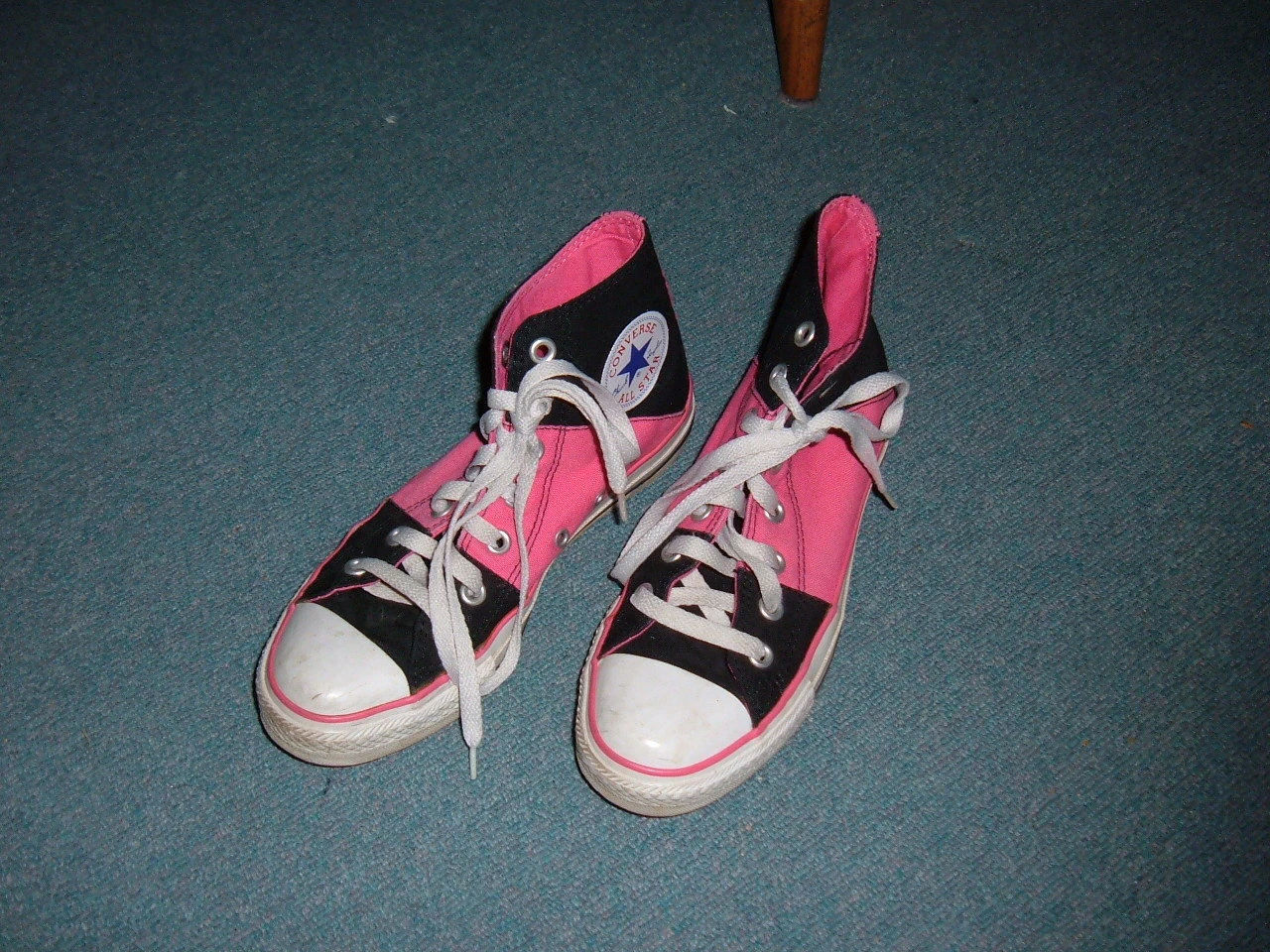 Converse Chuck Taylor All Star High Tops Black and Pink Canvas Women's 7 Men's 5