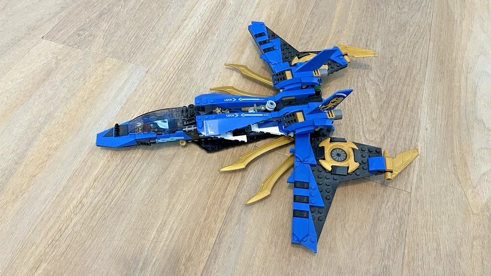 LEGO Ninjago 70668 Jay's Storm Fighter, Foto 2 von 3