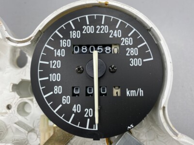 Kawasaki ZX10 Speedometer & Case KMH - Tested - Only showing 8,000