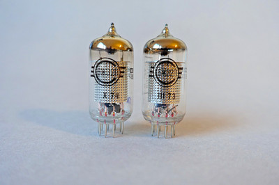 1 x BALANCED PAIR NOS EF86, 6Ж32П, REFLECTOR, AMP TESTED, 1973/74, BULK BOX