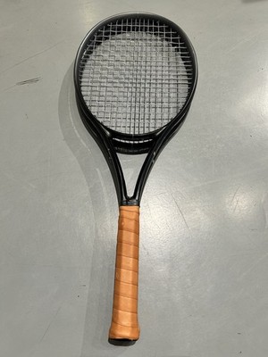 Wilson RF 01 Pro STRUNG 4 1/2 ( Tennis Federer 98 sq inch 11.3oz 320g 16x19 )