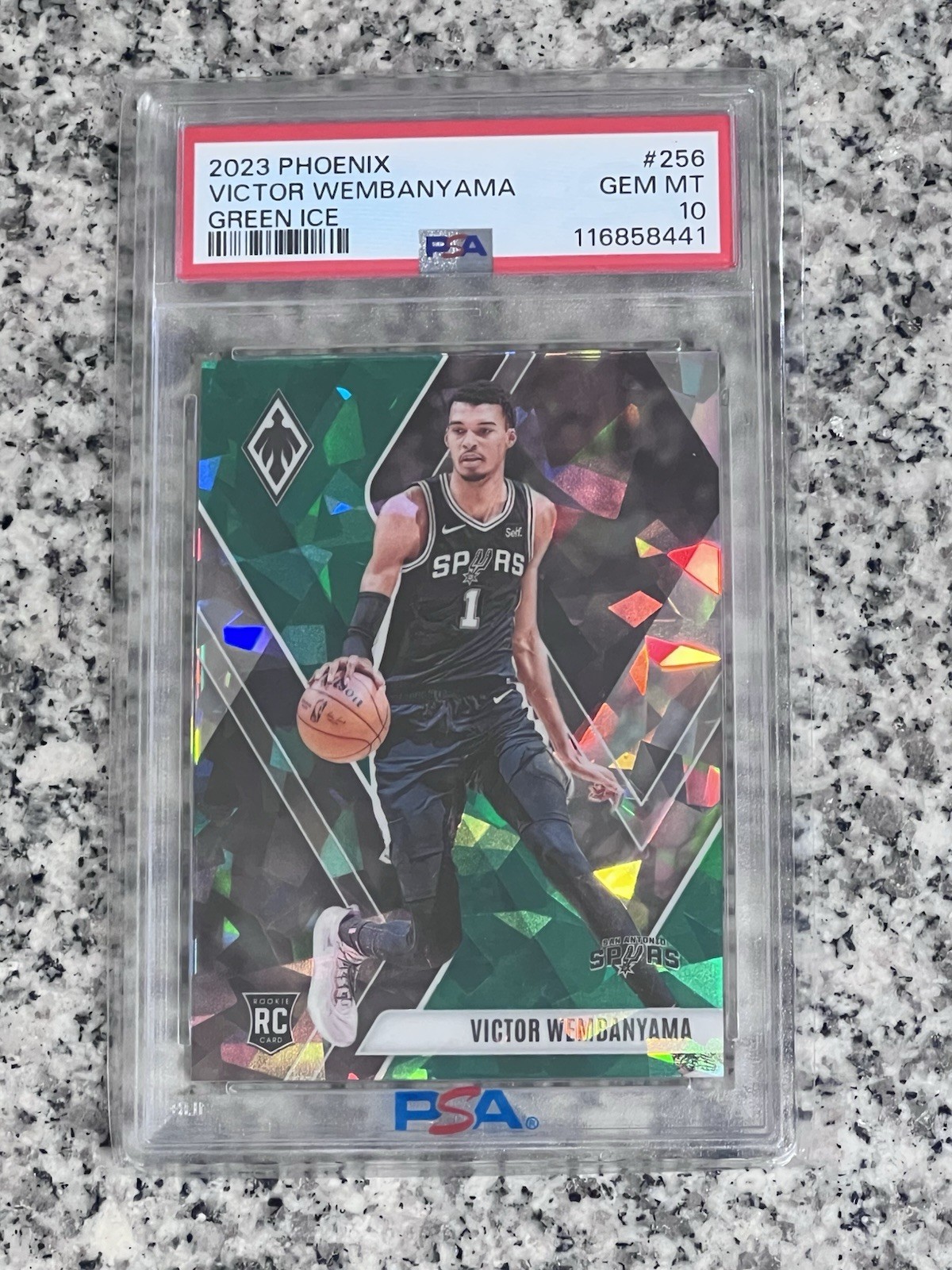 2023-24 Phoenix Basketball Victor Wembanyama Green Ice /149 RC #256 PSA 10 Spurs