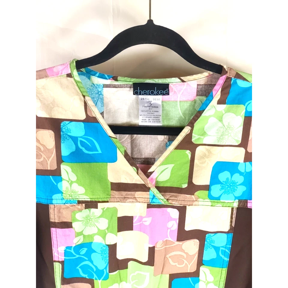 Blusa Médica Cherokee De Colección Para Mujer Talla Pequeña Rosa Azul Marrón Aspecto Desteñido Foto 2 de 4