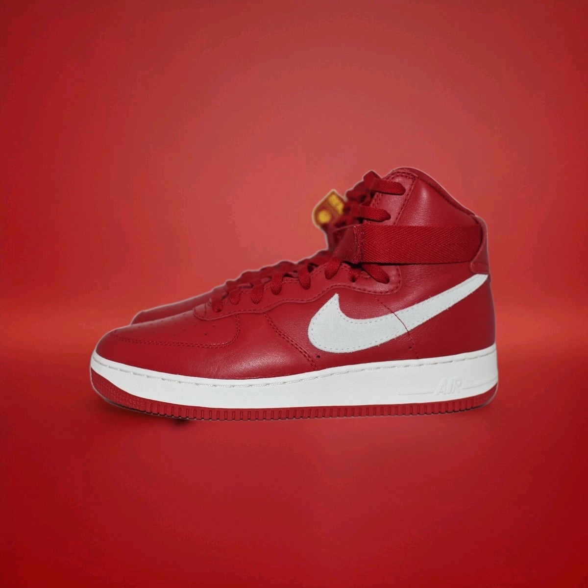 NIKE AIR FORCE 1 HI RETRO QS 