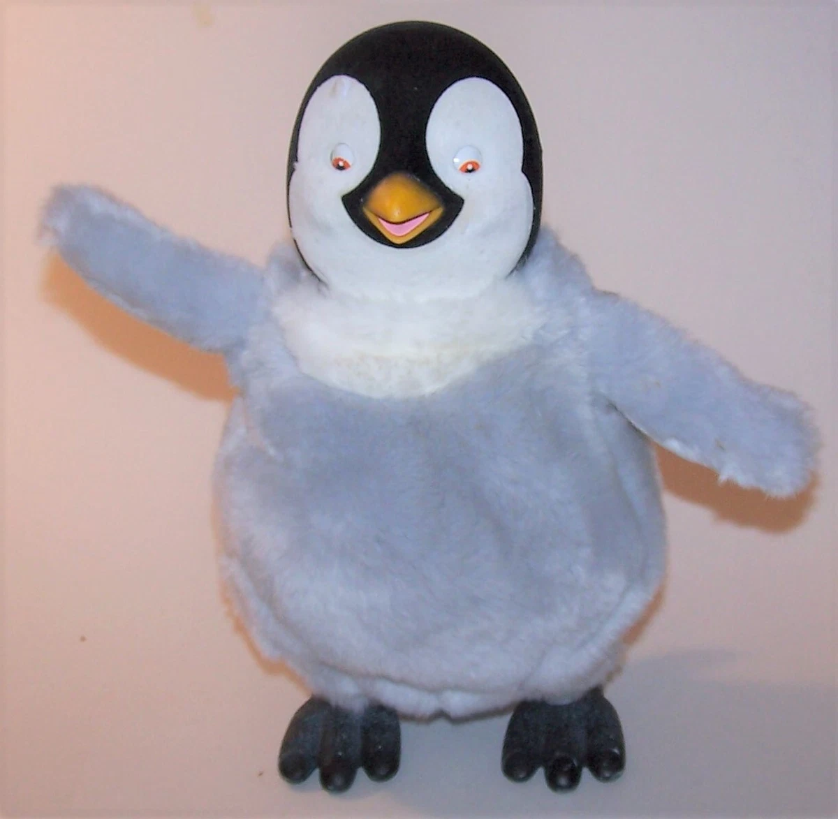 Happy Feet Penguin Dancing