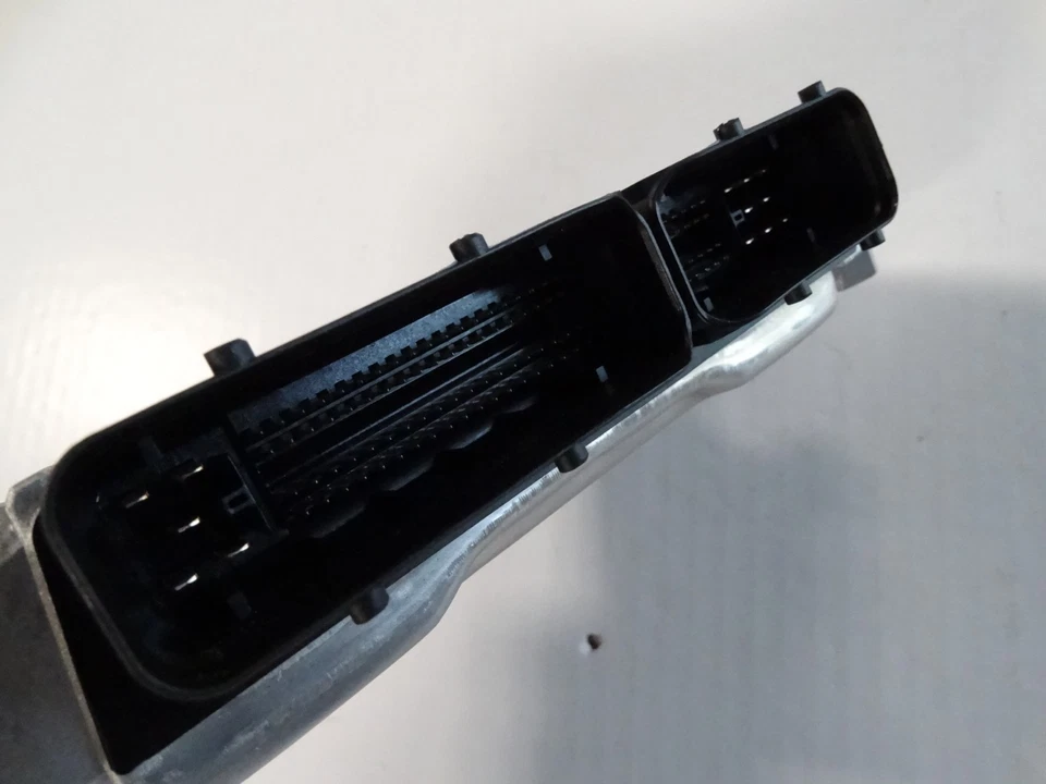 Mercedes Benz W205 C43 AMG ECU Control Module Unit A2059005408 A2059014608 Foto 3 de 3