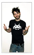 Space Invaders T-Shirt – Retro Alien Arcade Video Game Tee