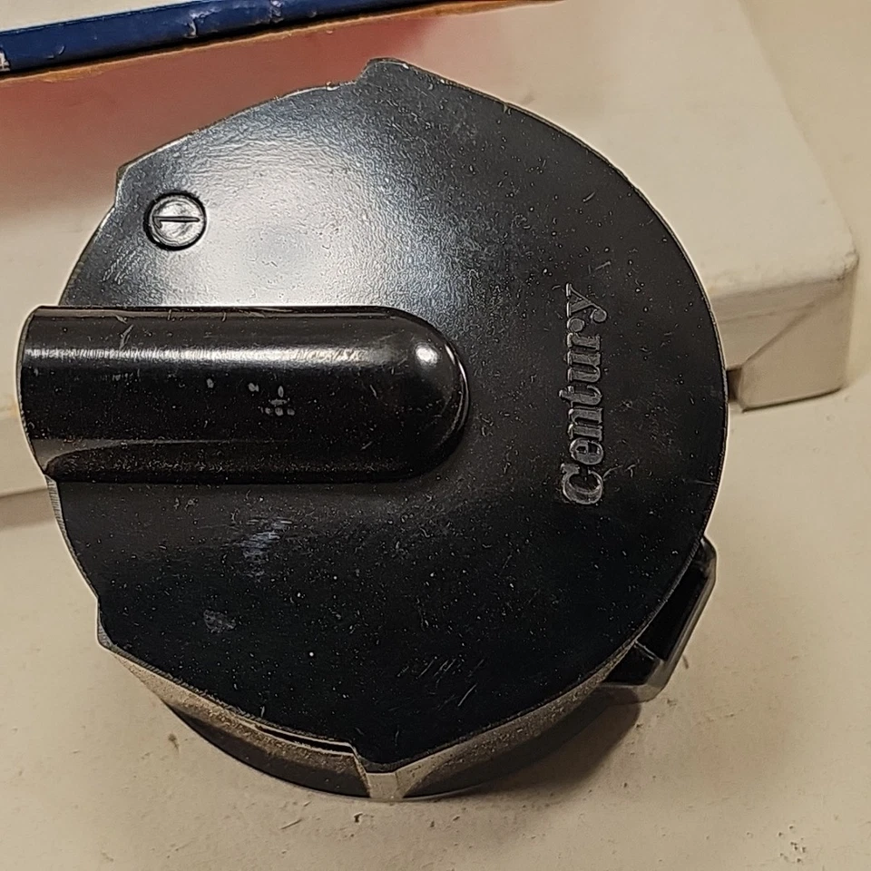 VINTAGE NOS ATLAS IGNITION PARTS 471 DISTRIBUTOR CAP - Image 3 of 4