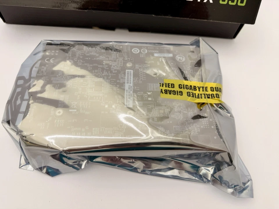 **Brand NIB** GIGABYTE GeForce GTX 950 2GB GDDR5 GV-N950WF2OC-2GD - Image 2 of 4