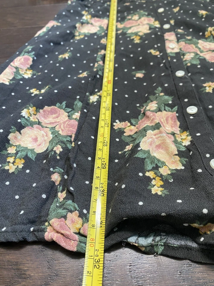 Vestido floral a lunares AMERICAN EAGLE mujer talla pequeña estilo vintage tendencia ahora Foto 4 de 4