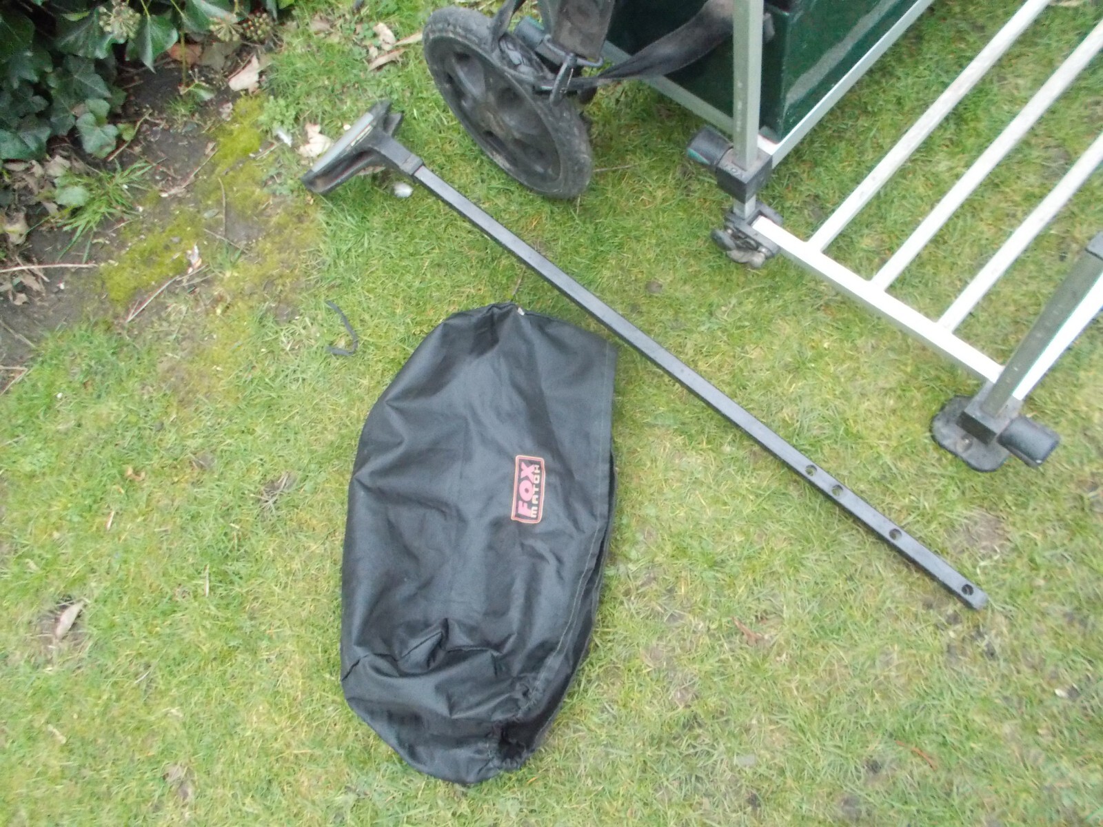 Fox Matchman fishing seat box + wheel kit + extras FISHING SET UP eBay