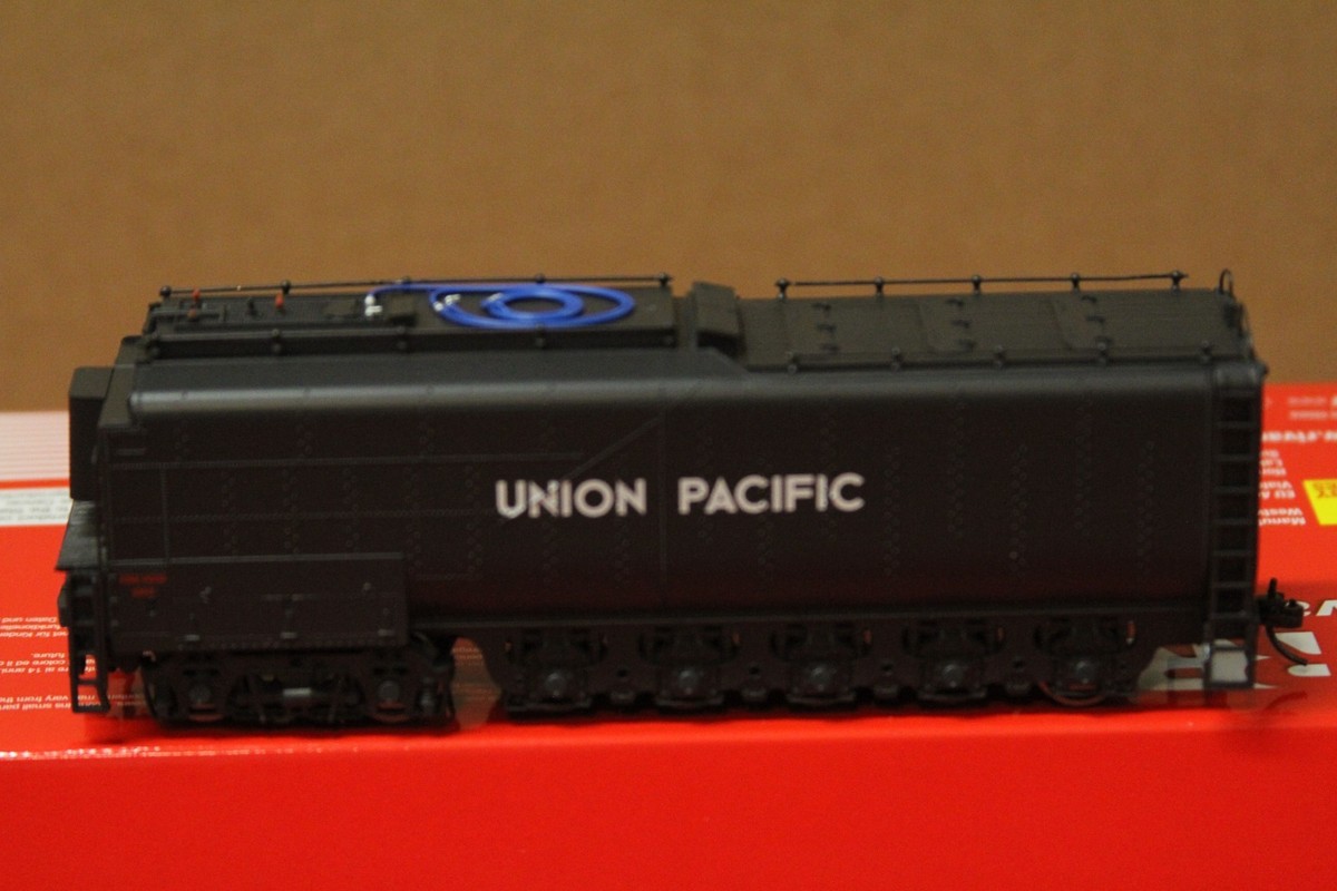 Rivarossi Union Pacific, Centipede Fuel Tender - HR3023 | eBay