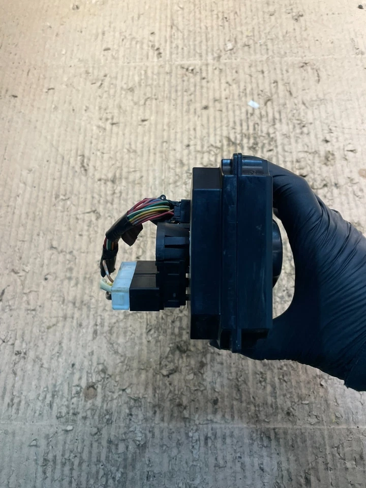 2005-2010 Nissan Xterra Frontier Temperature Climate Control AC Heat V5357 DG - Image 4 of 4