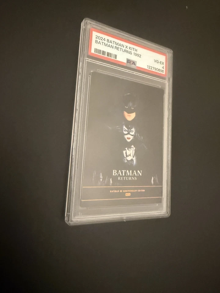 PSA 4 - 2024 Batman X Kith BATMAN RETURNS 1992 cartão - Imagem 3 de 4