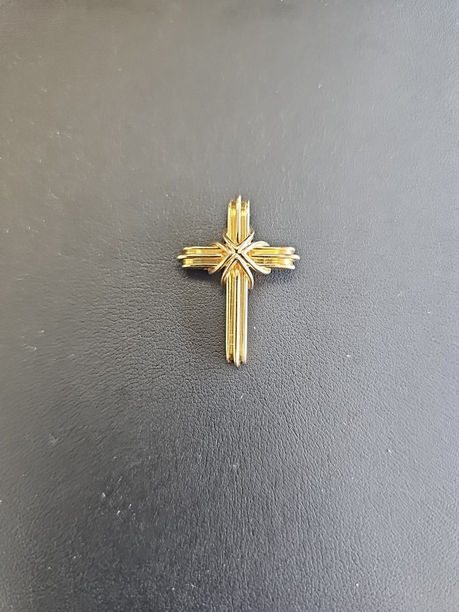 アクセサリー TIFFANY VINTAGE SIGNATURE CROSS NECKLACE Tiffany & Co. Signature Cross Rare Vintage 18k Gold Cross